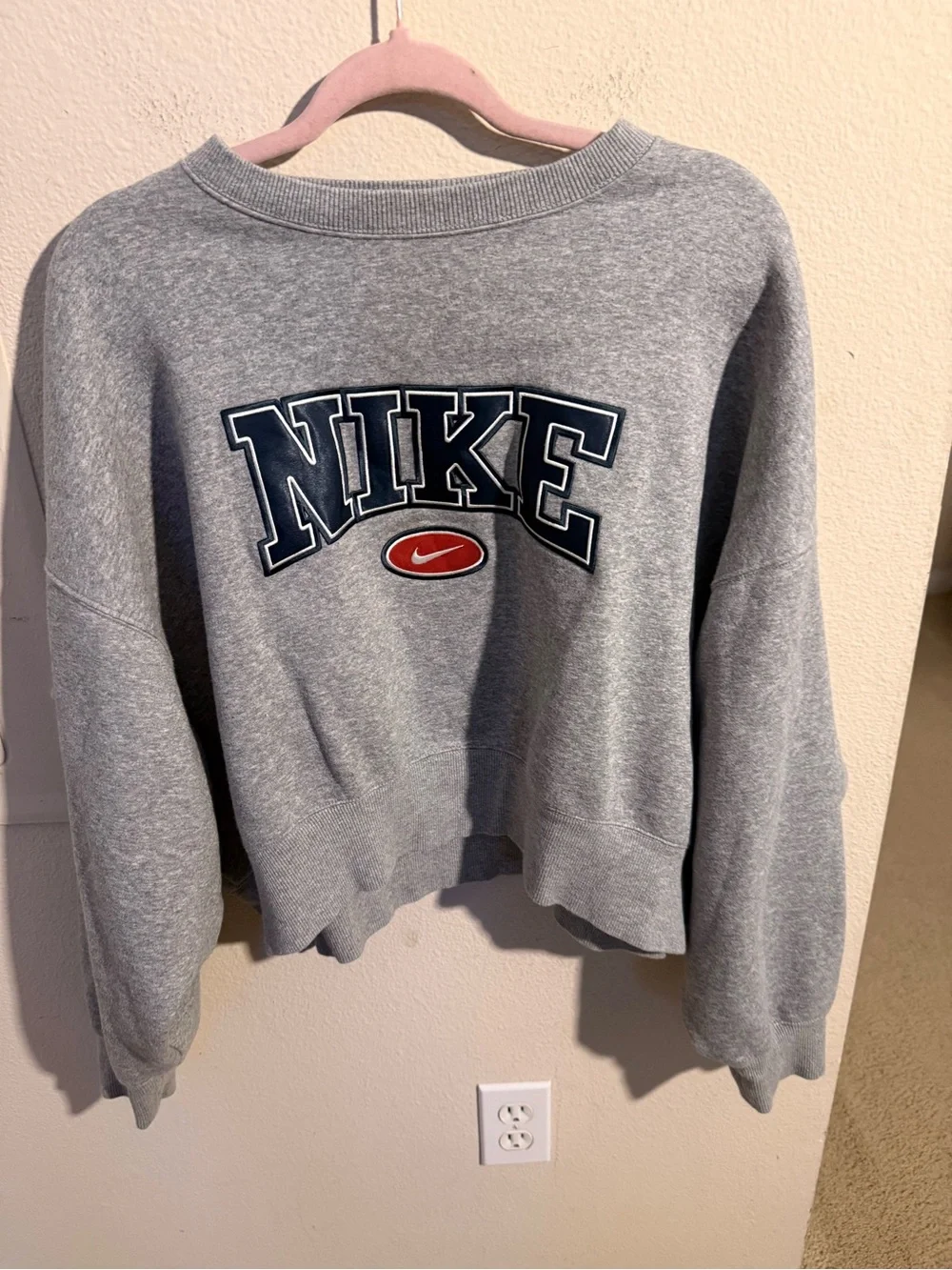 Nike Women's Phoenix Fleece City Edition Size Medium